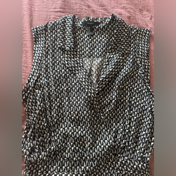 Forever 21 Romper - Picture 5 of 9